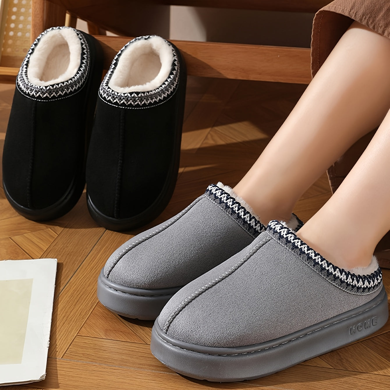 Casual Flannel Slippers for Women and Men - Anti-Slip Thick Bottom